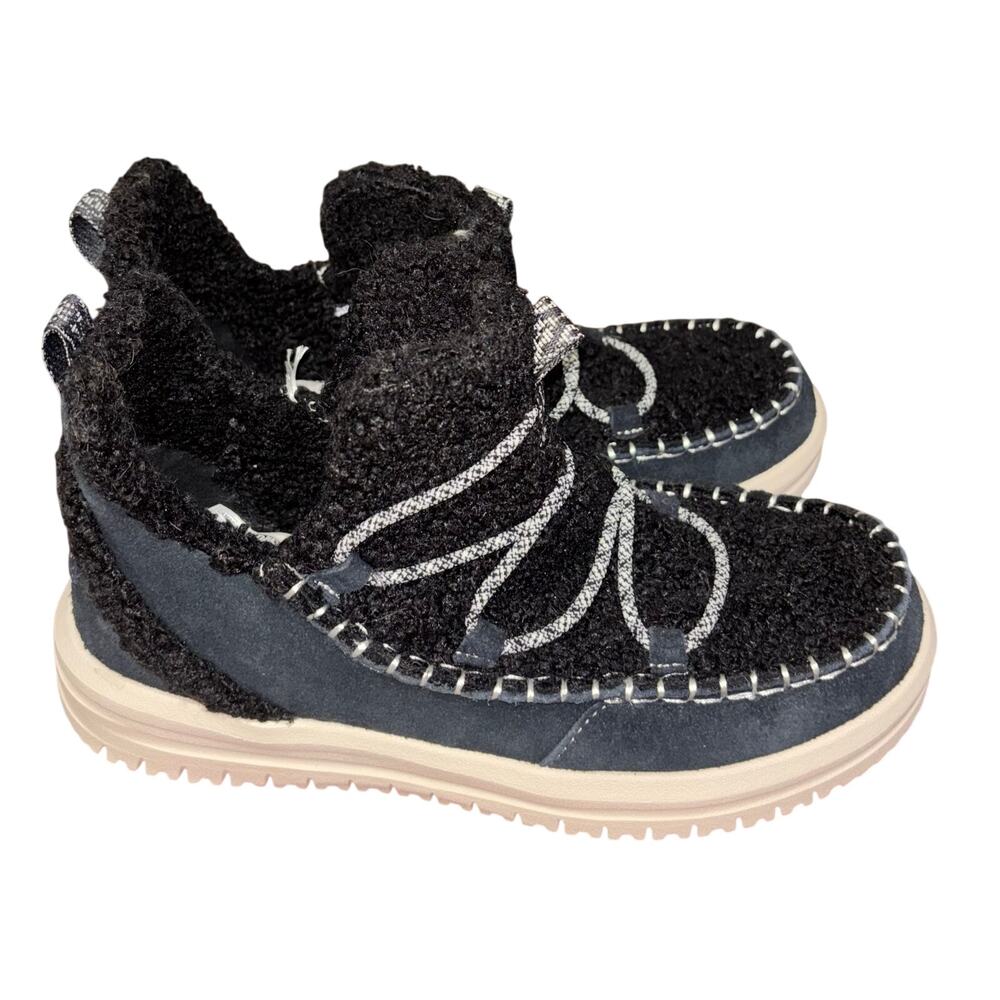 Hey Dude Women's Camden Suede Cozy boots black white NWOT (size 7)
